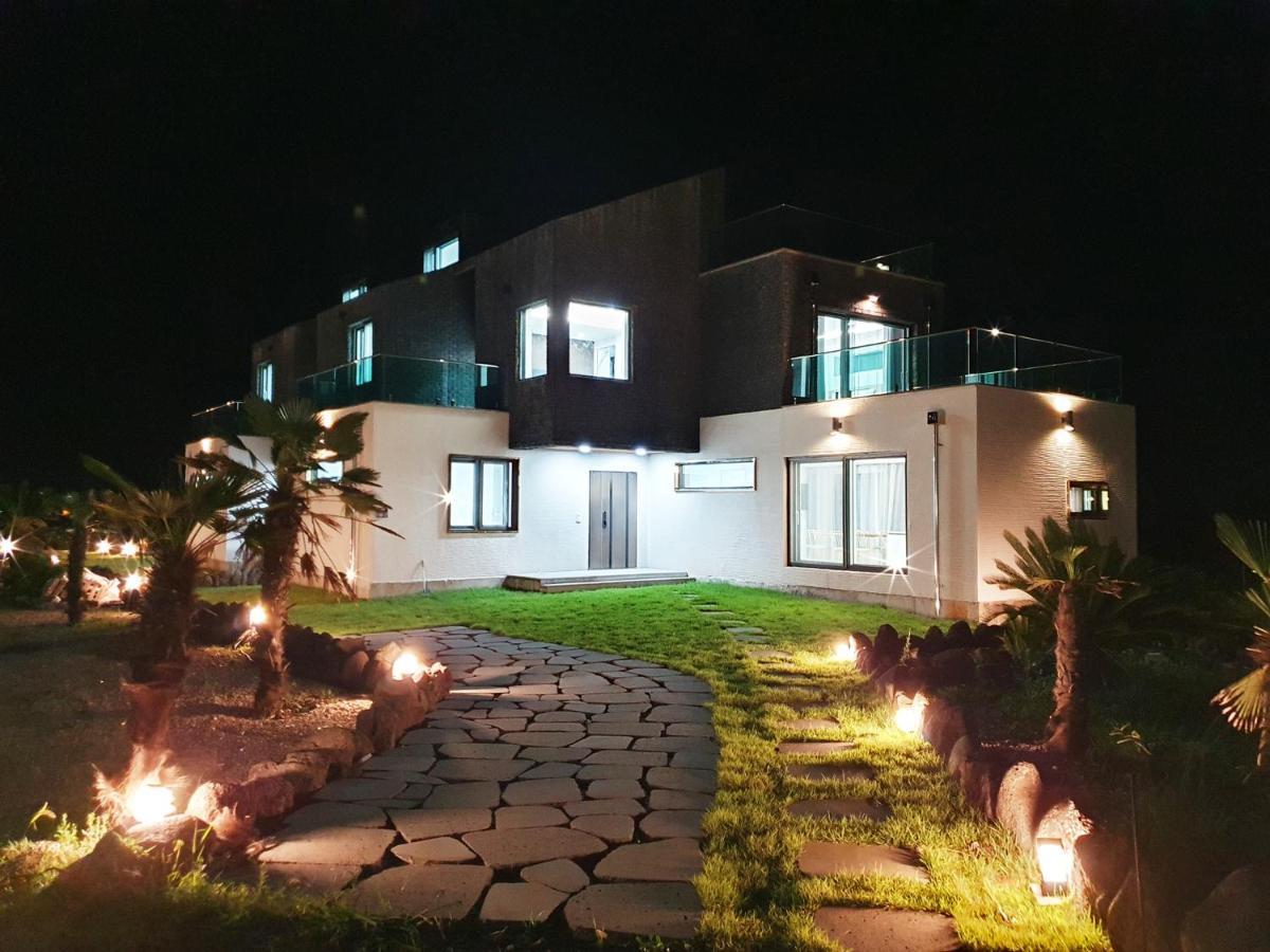 Memoria Resort Seogwipo Exterior foto