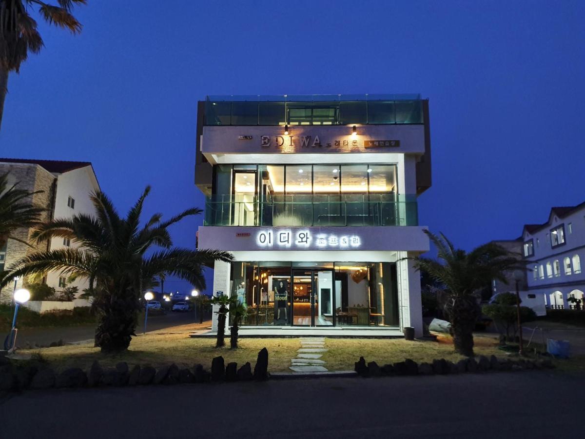 Memoria Resort Seogwipo Exterior foto
